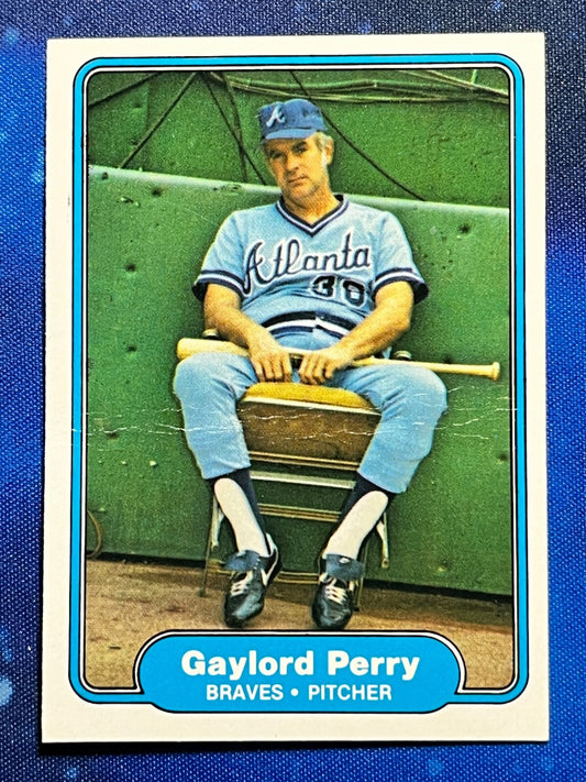 1982 Fleer #445 Gaylord Perry Atlanta Braves