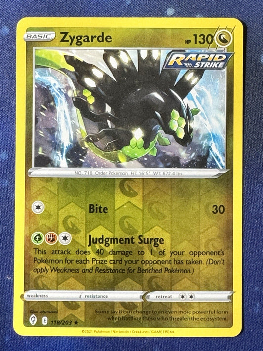 Zygarde - 118/203 - Holo Rare Reverse Holo - Pokemon Evolving Skies - NM/M