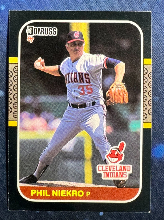 1987 Donruss #465 Phil Niekro Cleveland Indians